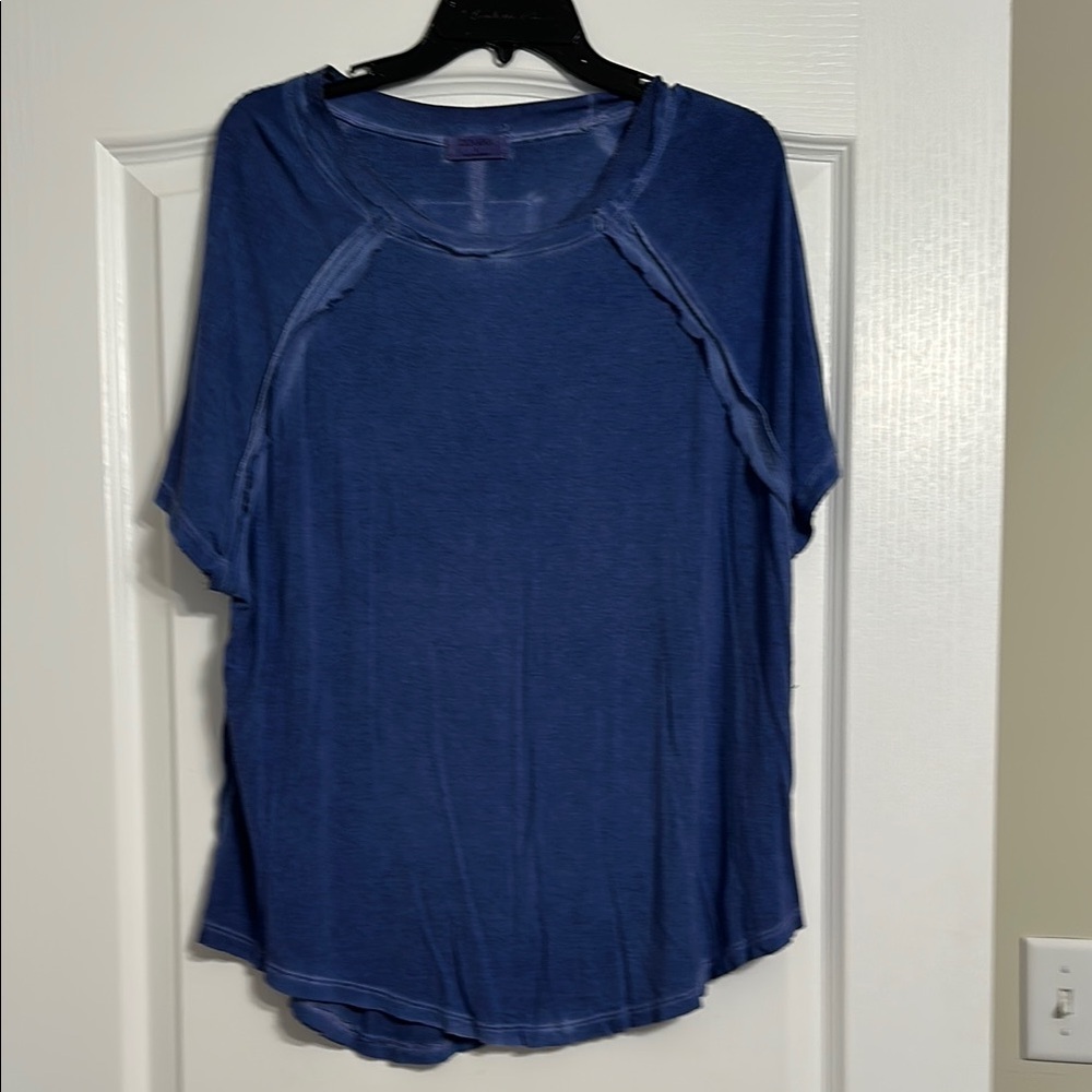Zenana Outfitters Blue Raglan Short Sleeve Tee